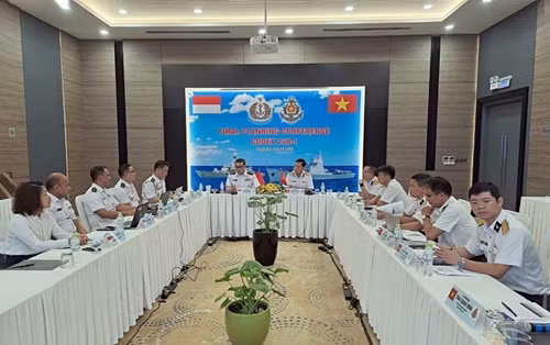 会议场景。图自人民军队报
