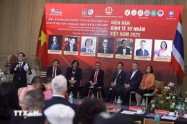 2025年越南与泰国企业论坛吸引近150名代表参加。图自越通社