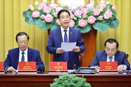 国家主席办公厅副主任范清河主持新闻发布会。图自越通社