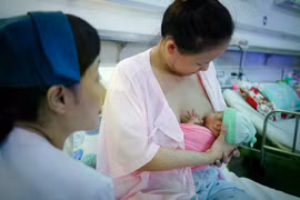 如今越南新生儿在生命最初四周的存活率达到历史最高水平。图自WHO
