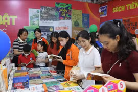 2025年海防书街活动首次举行。图自越通社
