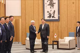 杜文战会见了日本内阁官房长官林芳正。图自越通社