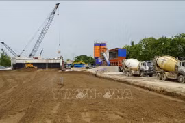 高岭-安友高速公路一期工程施工。图自越通社