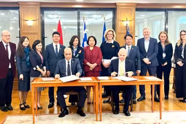 河内法律大学副校长苏文率工作代表团对希腊进行工作访问。图自越南驻希腊大使馆