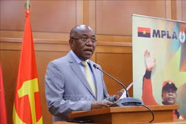 安哥拉人民解放运动（MPLA）中央政治局委员、外事书记曼努埃尔•多明戈斯•奧古斯托。图自越通社