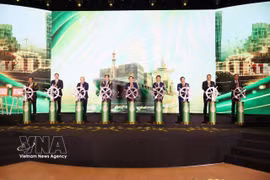 以“构建新增长空间”为主题的海防自由贸易区启动仪式现场。图自越通社