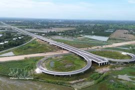 高领-安友高速公路一期工程总投资近7.5万亿越盾。图自越通社