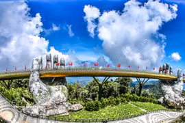岘港金桥。图自越通社