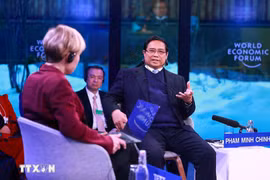 越南政府总理范明政出席第55届世界经济论坛年会的特别政策对话会。图自越通社