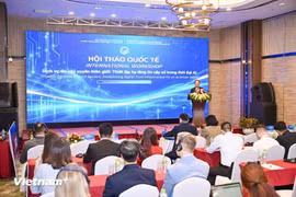 科技部副部长范德龙在开幕致辞。图自越通社
