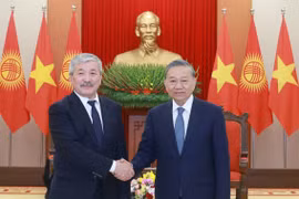 苏林总书记会见吉尔吉斯斯坦总理卡西马利耶夫。图自越通社