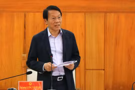 梁三光大将发表讲话。图自越通社