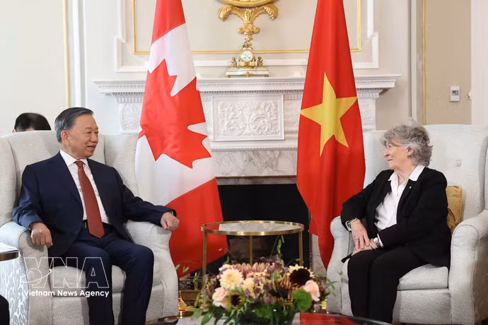 越共中央总书记、国家主席苏林会见加拿大总督路易丝·阿伯。图自越通社
