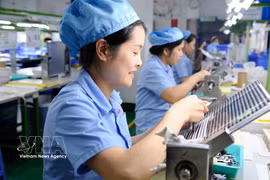 加工制造业新获批外资规模最大，注册资本达70.7亿美元，占新增注册资本总额的69%。图自越通社