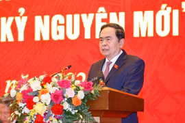 国会主席陈青敏在立法论坛上发表讲话。图自越通社
