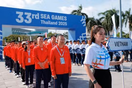 越南体育代表团参加第33届东南亚运动会升旗仪式。图自越通社