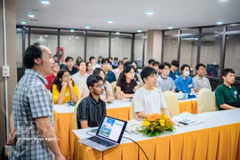 多国科学家一同参加“第十届越南中微子学校（VSON10）”活动。图自越通社
