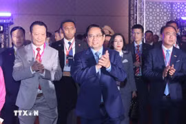 越南政府总理范明政出席了2025年东盟商务与投资峰会（ABIS 2025）高级对话会。图自越通社
