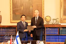 国会副主席阮尹英会见芬兰议会议长尤西·哈拉阿霍。图自越通社