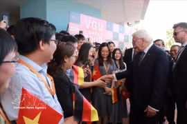 1月24日，德国总统弗兰克-瓦尔特·施泰因迈尔前来造访越德大学。图自越通社