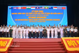 出席2026年国际海军军官学员交流培训活动开幕式的代表。图自越通社