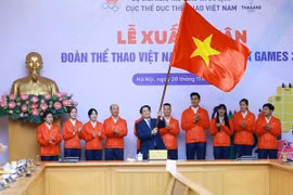 范明政总理出席越南体育代表团参加第33届东南亚运动会的出征仪式