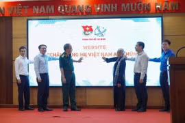 “越南英雄母亲形象” 网站亮相仪式。图自越通社