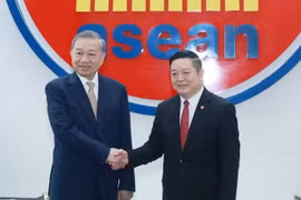 越共中央总书记苏林和东盟秘书长高金洪。图自越通社