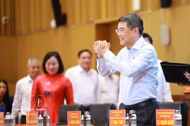 越南政府总理黎明兴在海防市开展接待选民活动