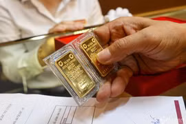 12月8日上午越南国内金条卖出价上涨30万越盾。图自Vietnam+