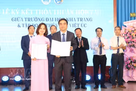 海洋经济论坛的合作伙伴签署合作备忘录。图自越通社