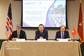 苏林总书记、国家主席听取关于“搜寻战争中失踪越南部队的倡议”的报告