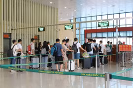 友谊国际口岸出入境旅客量持续增长