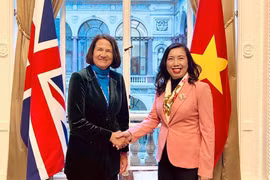 外交部副部长黎氏秋姮会见英国外交部国务秘书凯瑟琳·韦斯特。图自越通社