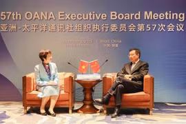越通社社长武越庄与新华社社长傅华举行会晤。图自越通社