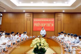 6月18日上午，越共中央总书记、国家主席苏林在河内主持召开越共中央反腐败、反浪费和反消极工作指导委员会第30次会议。图自越通社