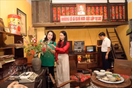 “爱国之旅”：怀念计划经济时代 心得体会独立价值