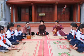 激发年轻一代对海防市东门歌筹艺术的热爱