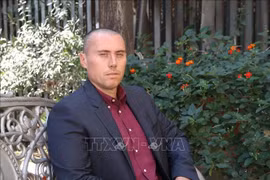 意大利安东尼奥·埃迪齐奥尼（Anteo Edizioni）出版社社长斯特凡诺·博尼劳里。图自越通社