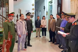 顺化市公安局副局长杨文团上校安全调查机关已依法对涉嫌"颠覆人民政权"活动的犯罪嫌疑人阮春平（1976年生，顺化市顺和郡安旧坊人）作出案件起诉决定。图自越通社