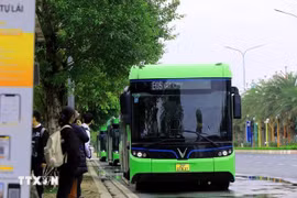 河内电动公交车。图自越通社