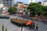 参展作品之一：越南人民军队战士参加游行活动庆祝九•二国庆节70周年。