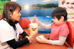 4.18越南残疾人日：提高残疾儿童协助政策的实施效率