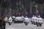 朝鲜最高领导人金正恩的车队抵达河内