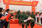 全国各地举行新兵入伍欢送仪式 成千上万新兵满腔热血奔赴军营