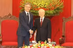 越共中央总书记阮富仲会见美国国务卿安东尼·布林肯