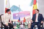 第42届东盟峰会：越南政府总理范明政会见菲律宾总统马科斯