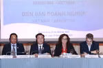 越南国会主席王廷惠出席越阿企业论坛
