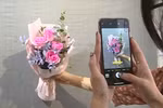 河内各家花店为适应疫情而改变经营模式