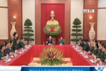 越共中央总书记阮富仲会见女军人模范代表